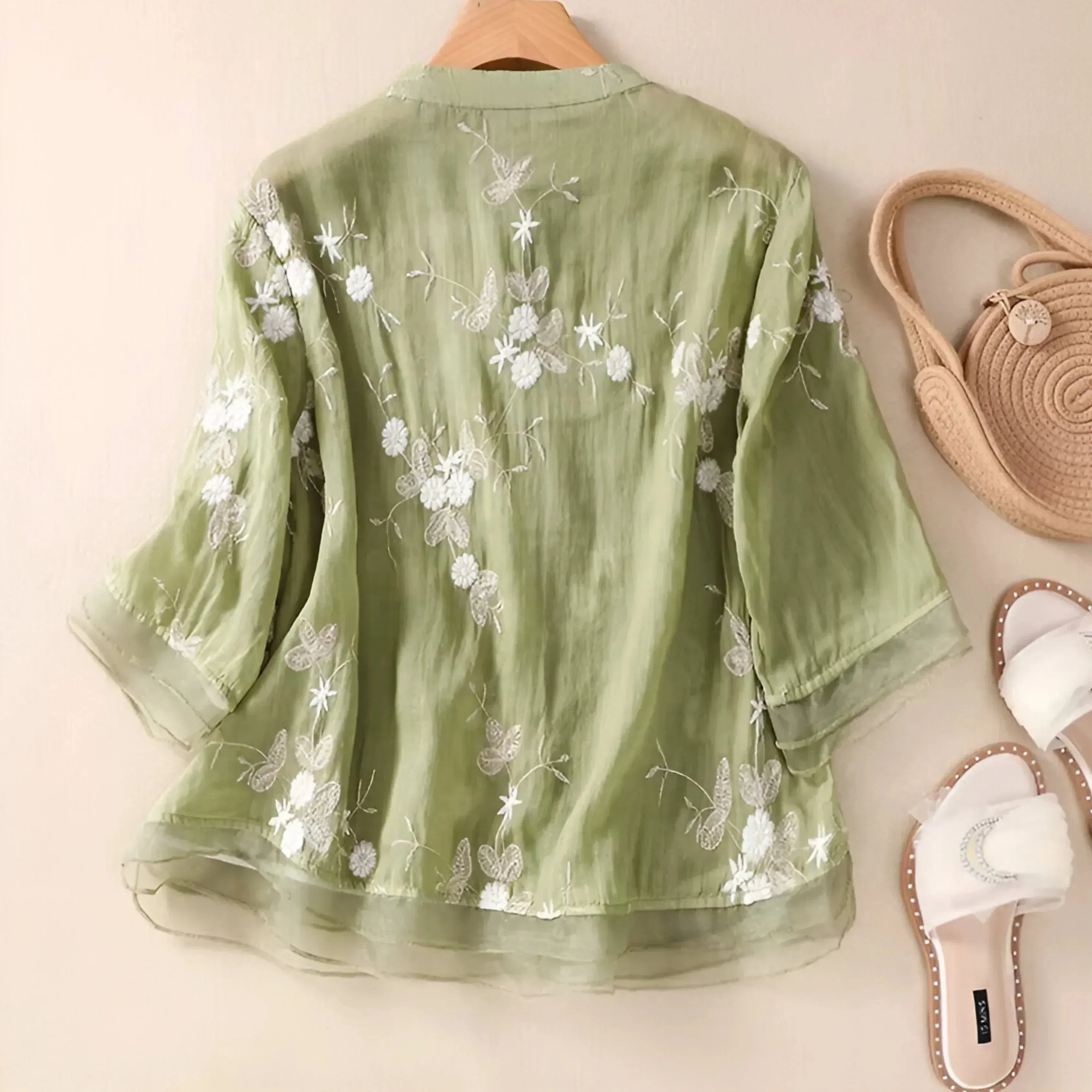 Alaina | Light & Comfortable Blouse