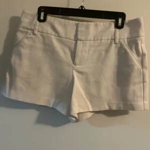 Alice   Olivia Shorts
