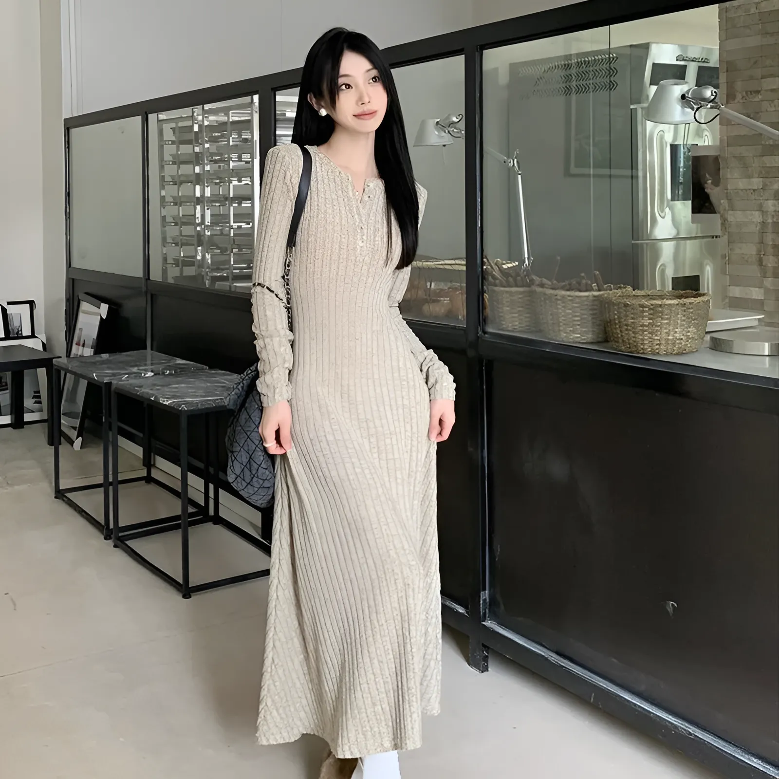 Alina | Timeless elegance in every stitch