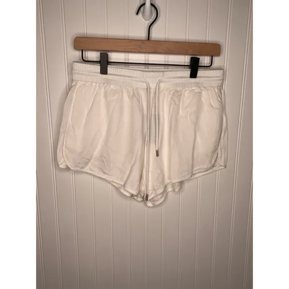 ATM ANTHONY THOMAS MELILLO Viscose Twill Pull On Shorts In White NWT Medium