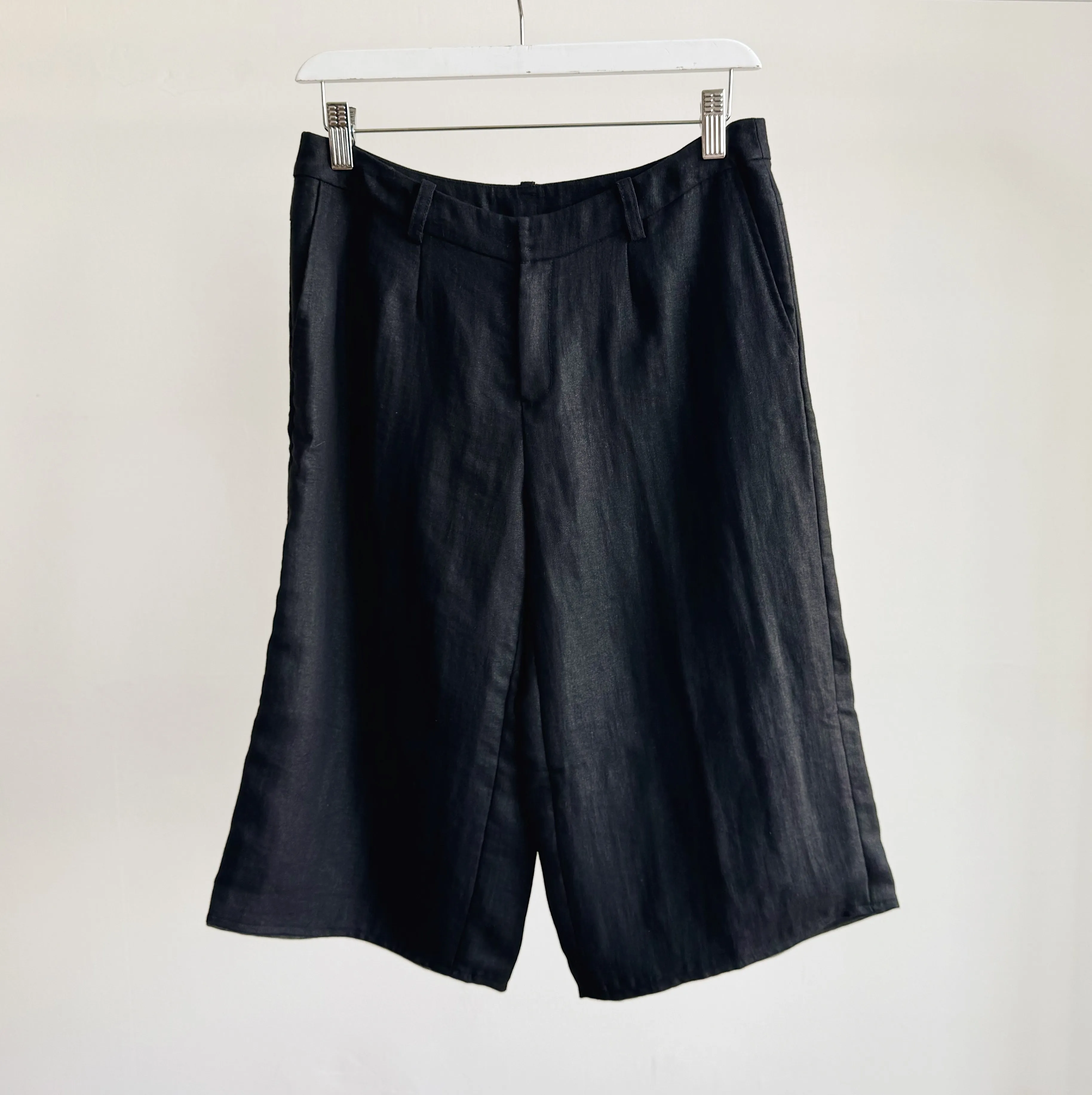 Black Linen Bermuda Shorts