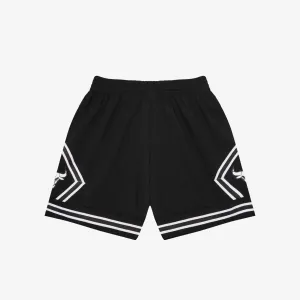 Chicago Bulls White Logo Swingman Shorts - Black