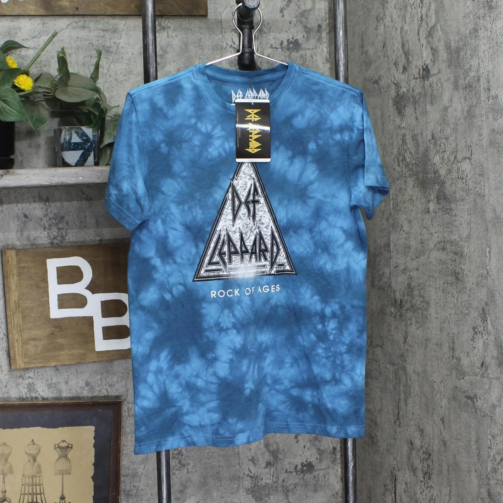 Def Leppard Men's Crew Neck Graphic Band Printed Short Sleeve Tee 14196-Def