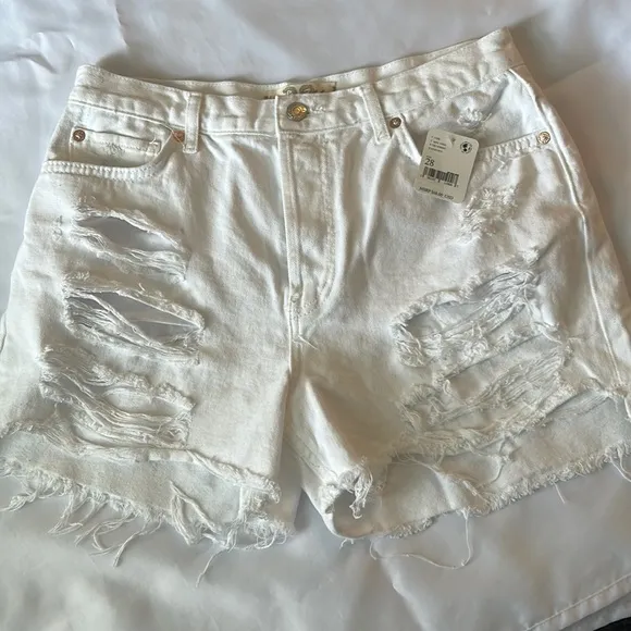 Free People 28 Shorts Maggie distressed frayed raw hem in Optic White mi…