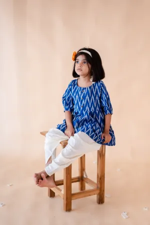 Klingaru Girl Dhoti Set - Blue with Offwhite Ikat