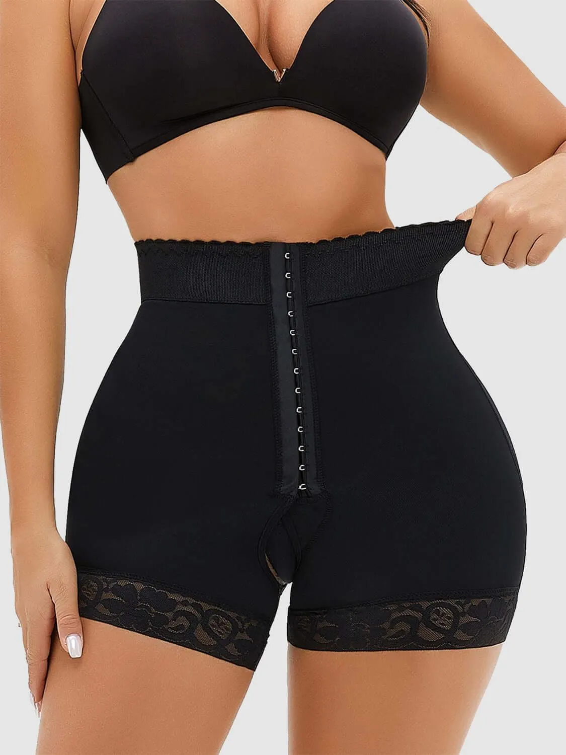 Lace Detail Hook-and-Eye Shaping Shorts – Shape Your Curves