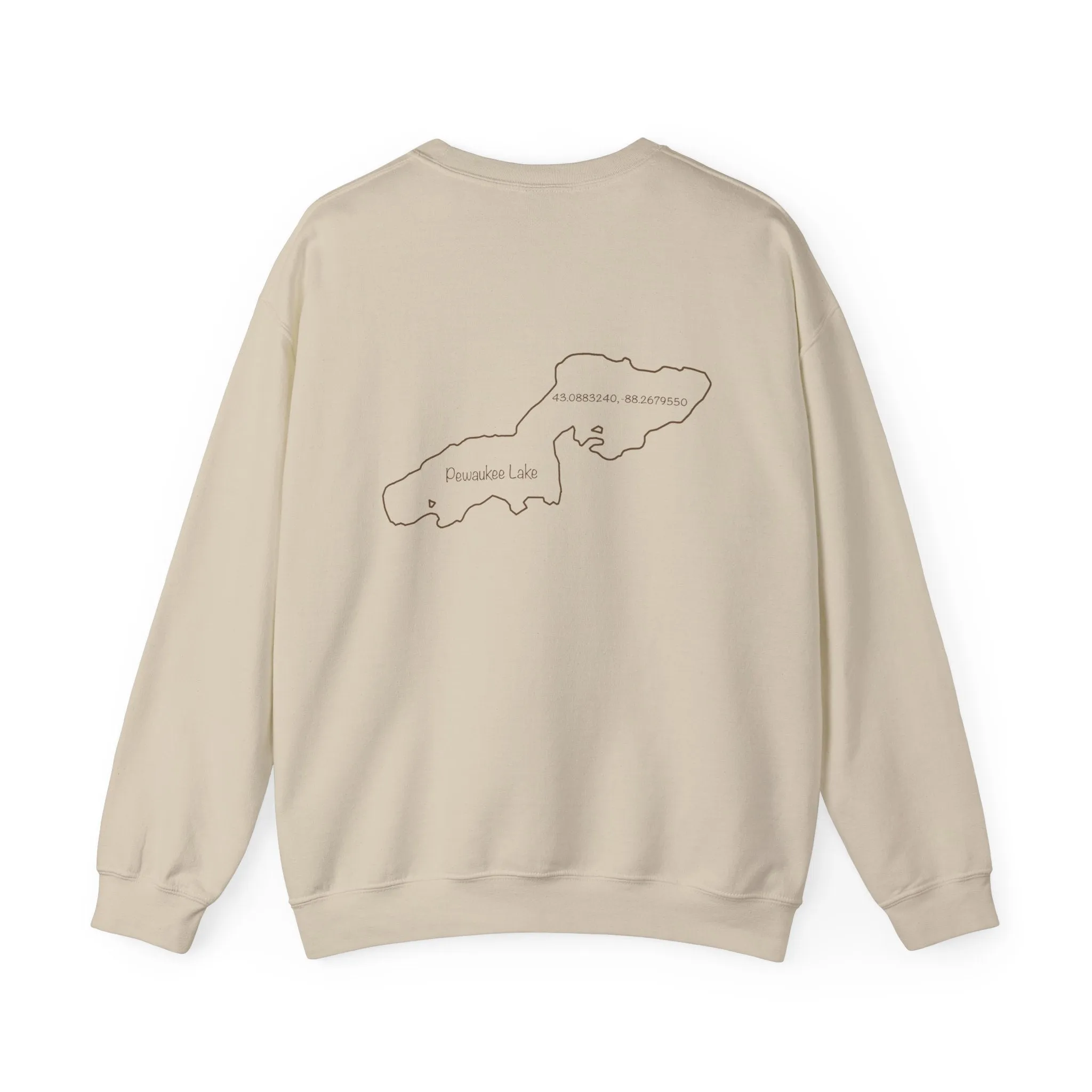 Lucy the Lab Kayak Dog Pewaukee Lake - Unisex Heavy Blend™ Crewneck Sweatshirt
