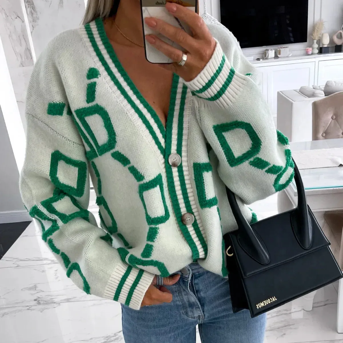 Nanette | Trendy vest with geometric design