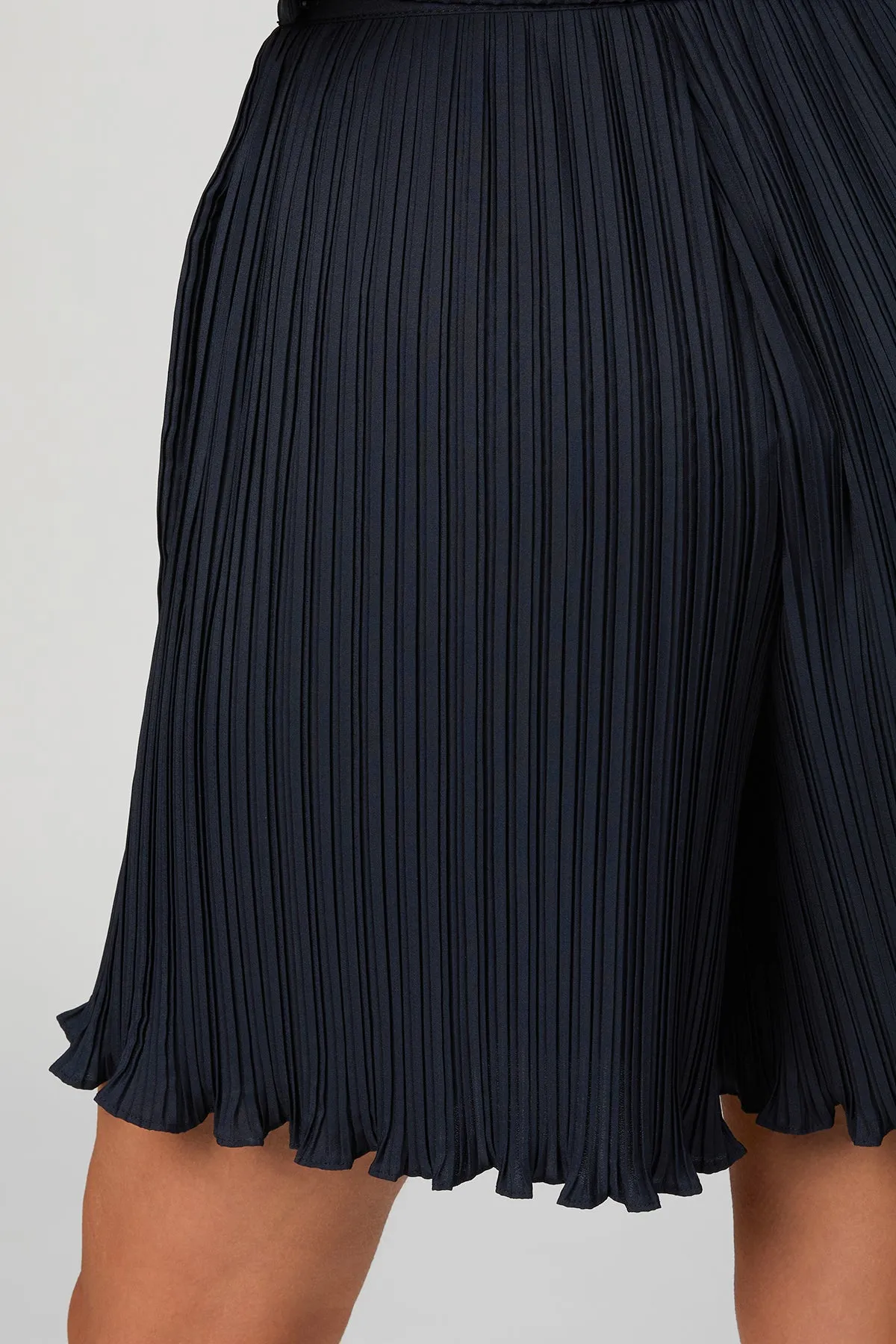 PLISSE PLEAT SHORT