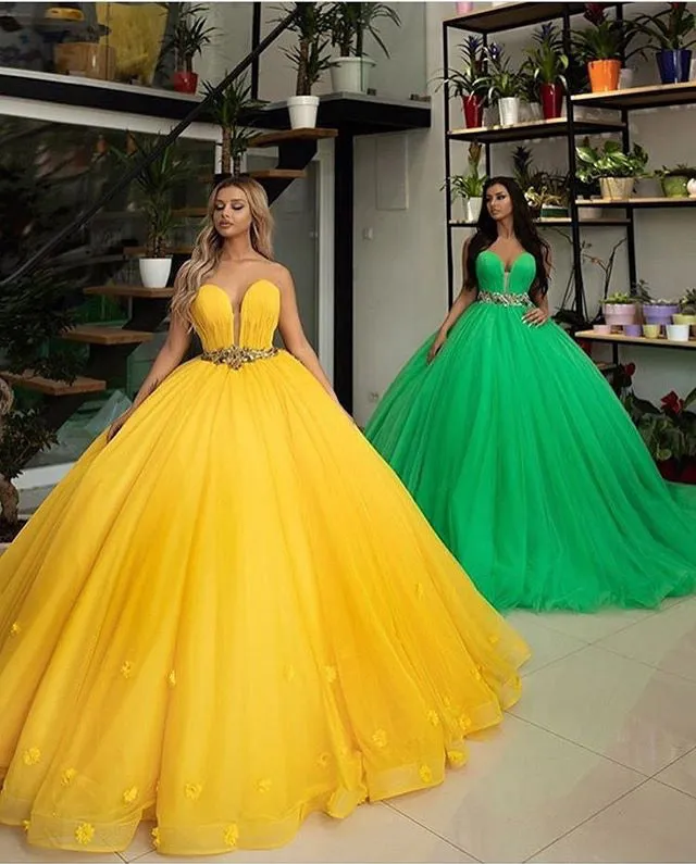 Popular Green Tulle Quinceanera Dress Spaghetti Straps Ball Gown Sweet 15 Dress vestidos de quinceañera
