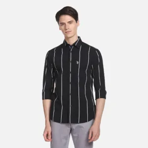 Spread Collar Vertical Striped Casual Shirt