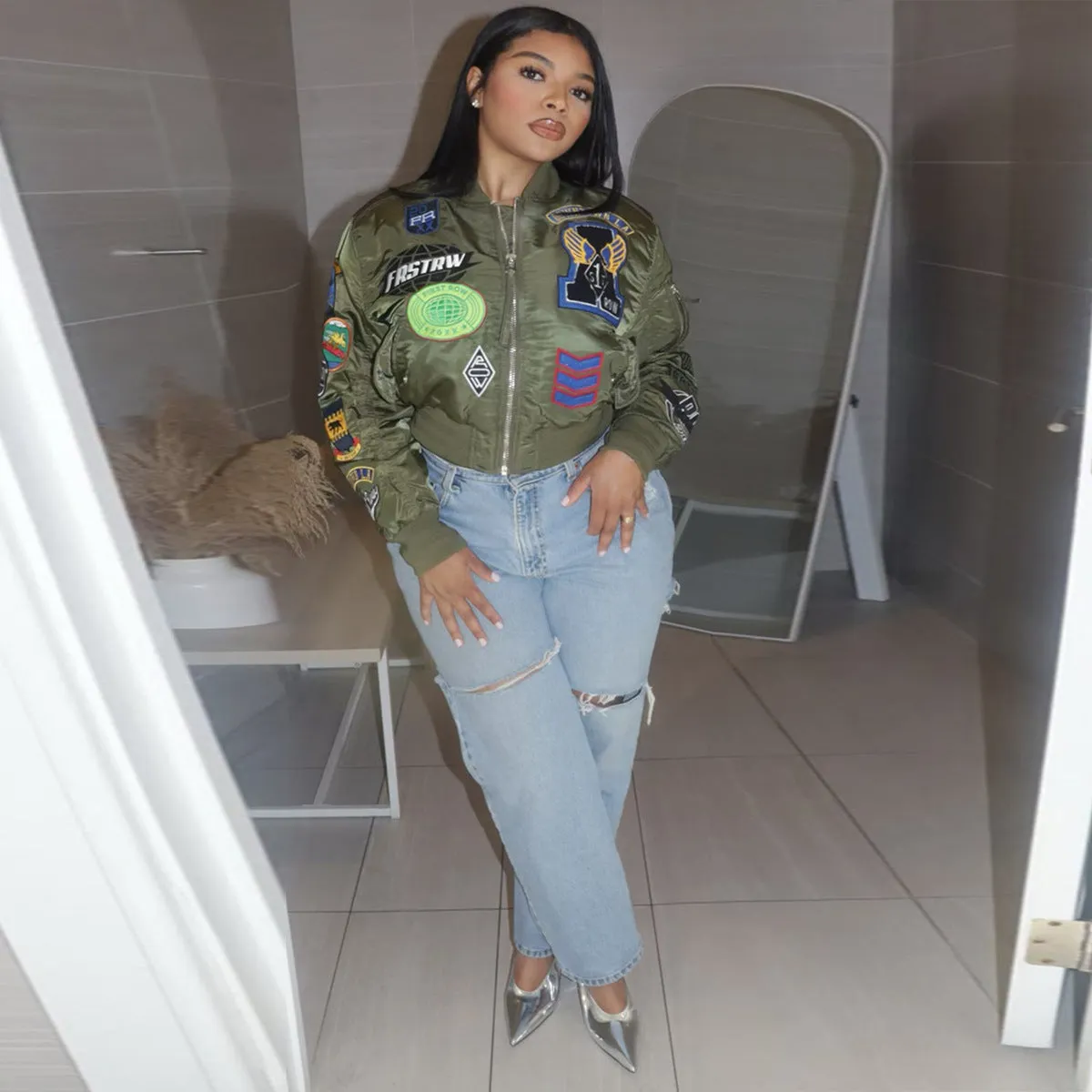 Stylish Embroidered Bomber Jacket with Casual Chic Vibes