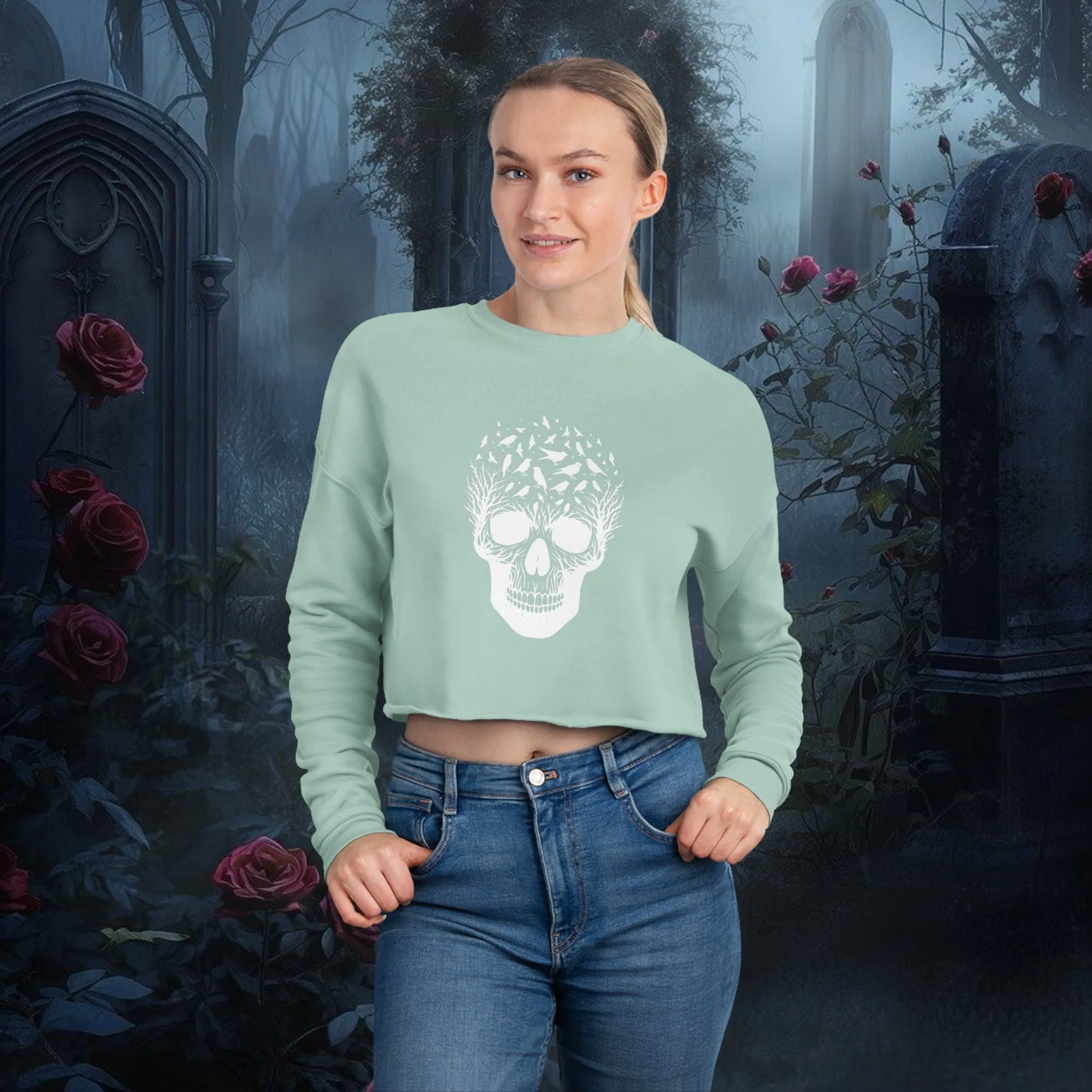 Women's Birds Skull Graphic Cropped Sweatshirt